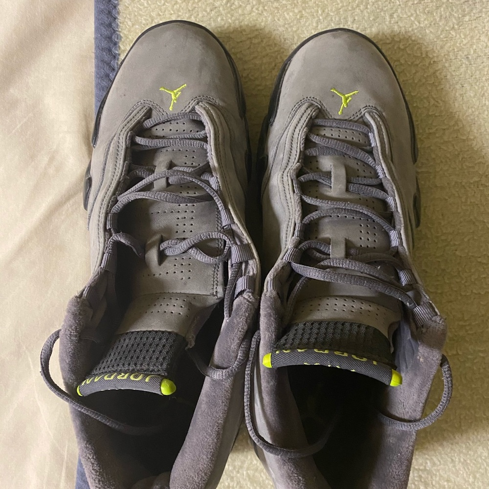 Air Jordan’s graphite Chartreuse (2005) OG size 13